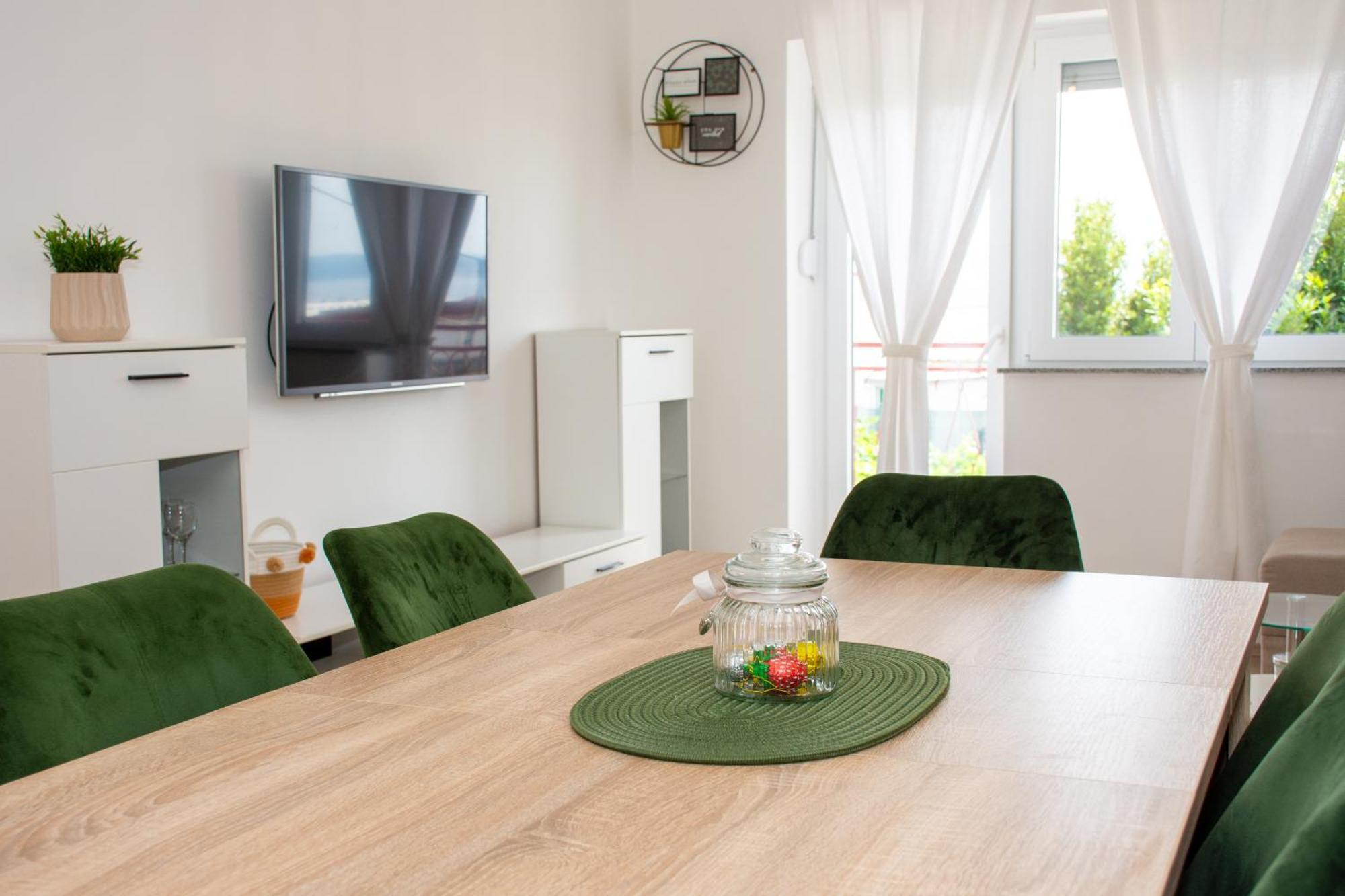 Apartament Tomic Novi Vinodolski Zewnętrze zdjęcie